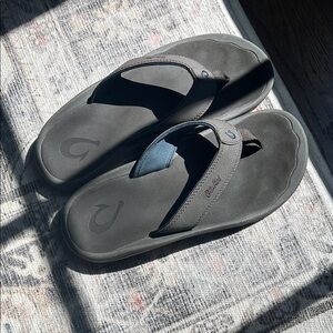 OluKai Brown Ohana Men’s Sandals